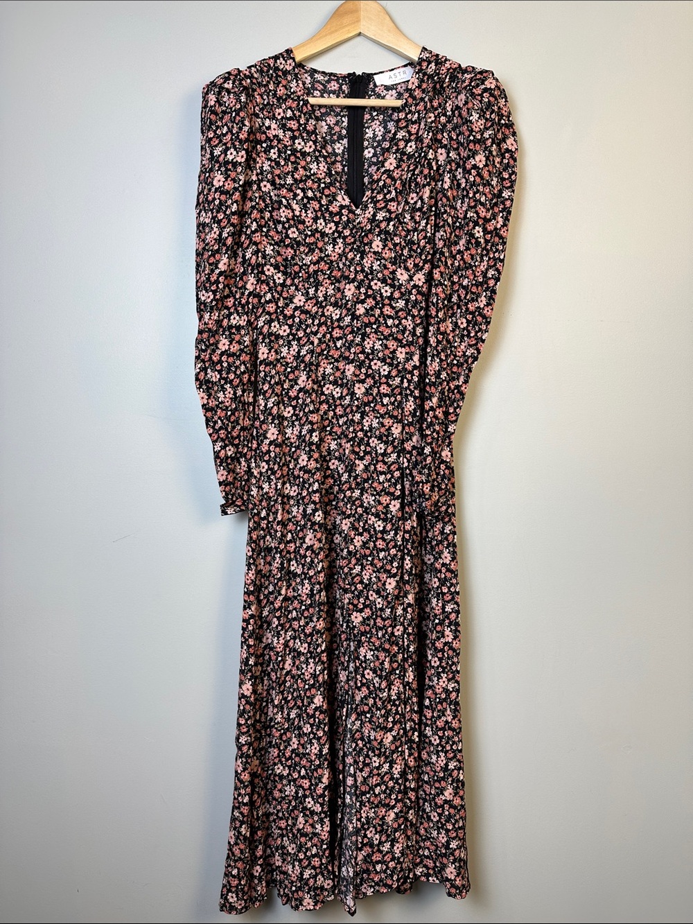 59. ASTR THE LABEL revolve Micro floral maxi dress